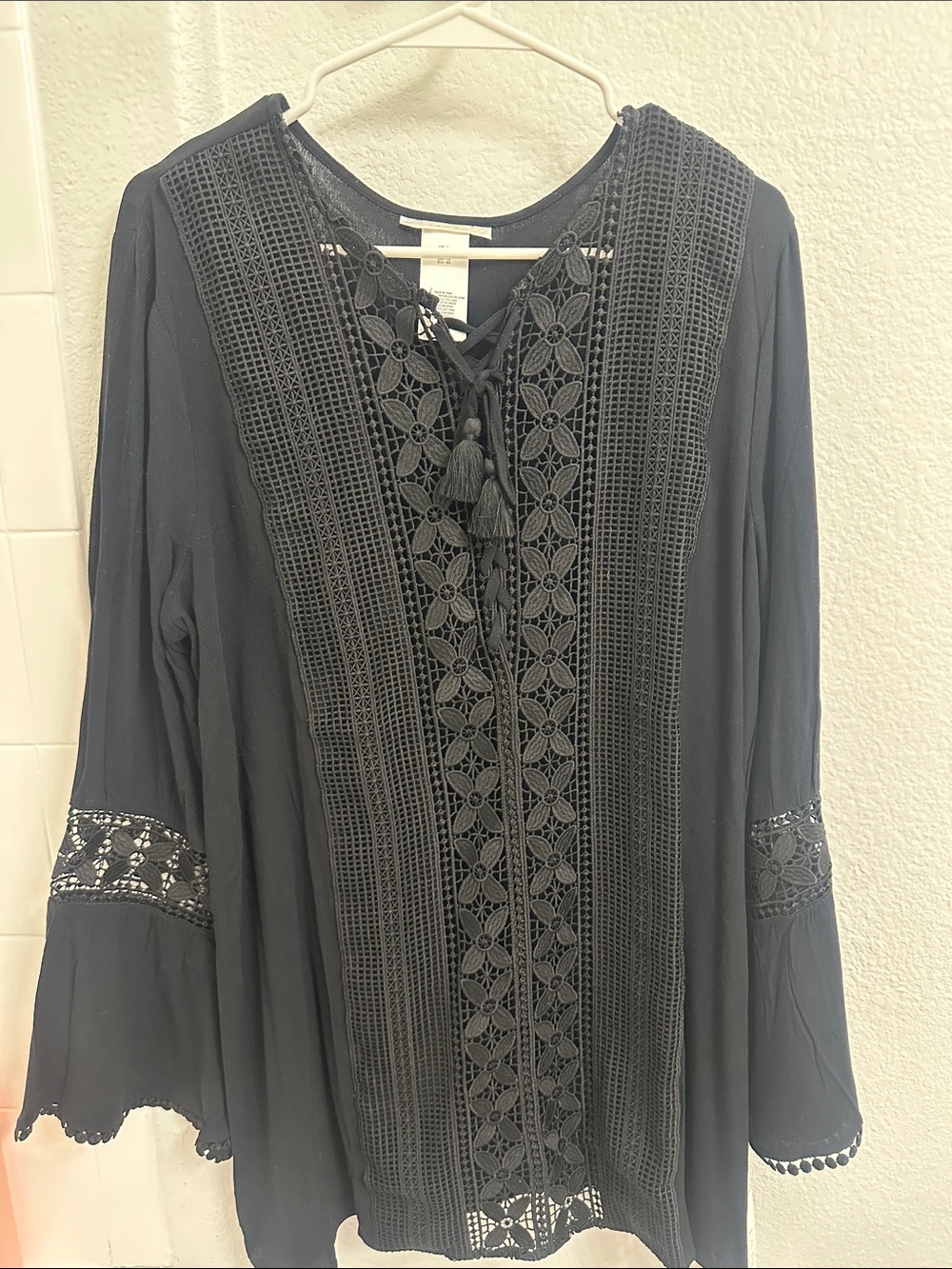 La Blanca bohemian-style long-sleeve lace-front tunic swim cover-up.